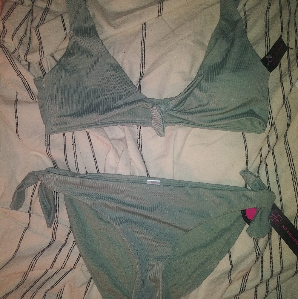 NWT: Bathing suite set